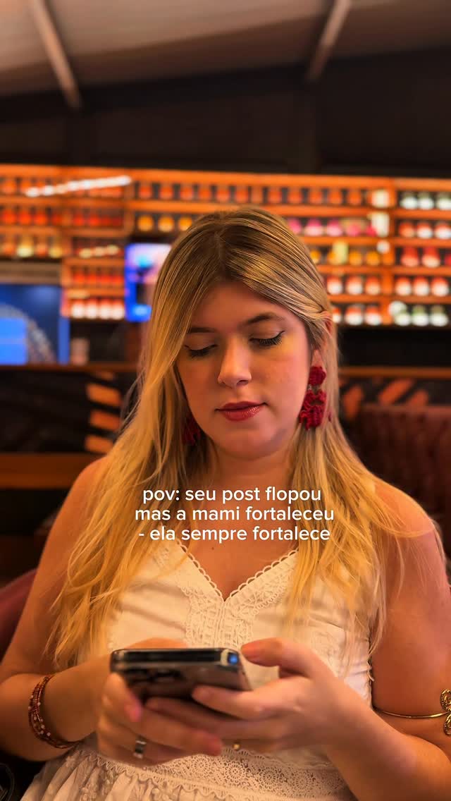 amanhã celebremos o dia das responsáveis pela métrica de engajamento que faz o nosso dia mais leve 🤍

um feliz dia pra todas as mamães segu